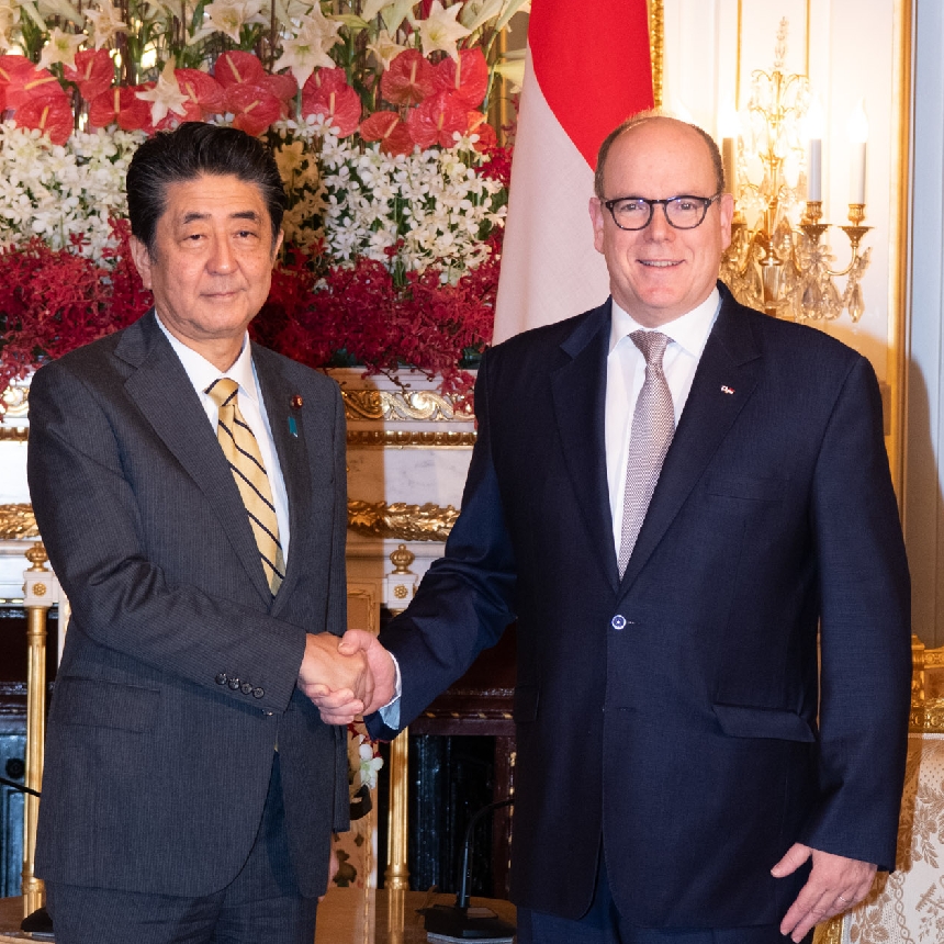 S.A.S. le Prince rencontre M. Shinzo ABE, Premier ministre du Japon