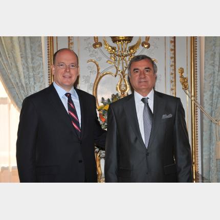 Remise des lettres de créance de S.E. M. Tarik ALIEV, Ambassadeur Extraordinaire et...