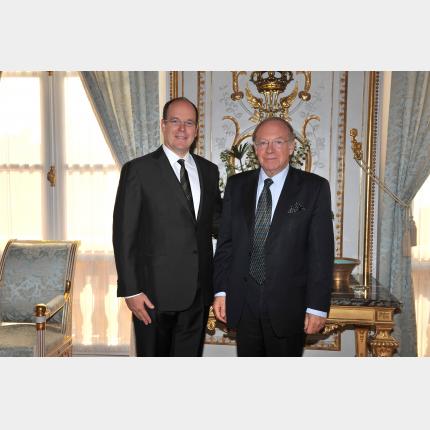 Remise de la lettre de présentation de Monsieur Wilfrid-Guy LICARI, Délégué Général du...