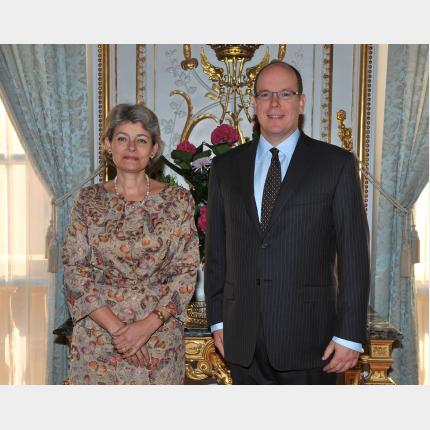Remise des lettres de créance de S.E. Mme Irina Georgieva BOKOVA Ambassadeur Extraordinaire et...